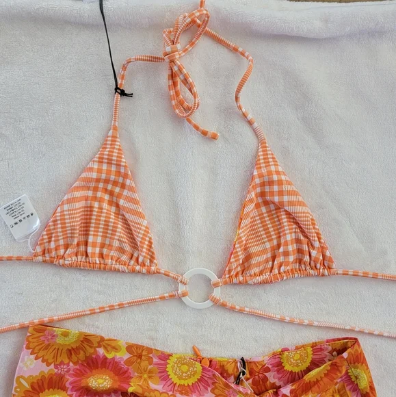 VDM The Label Reversible Bikini Top and Cinch Skirt Coverup Set - Picture 6 of 6